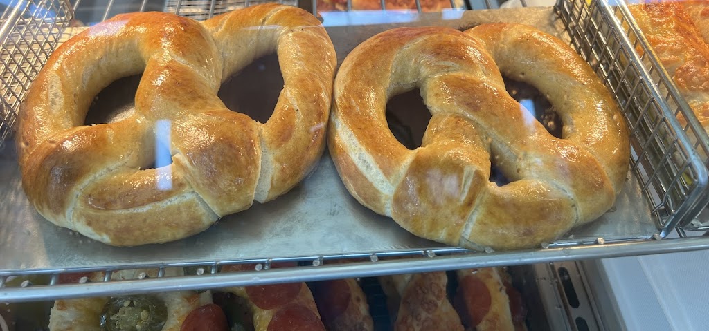 Wetzels Pretzels | 2745 Otay Pacific Dr, San Diego, CA 92154, USA | Phone: (760) 638-9597