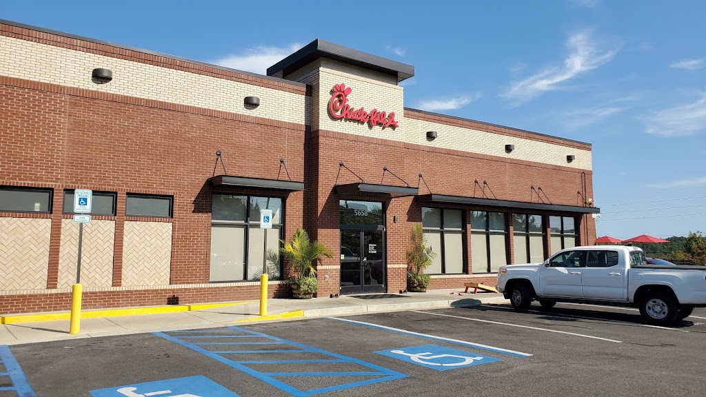 Chick-fil-A | 5658 Grove Blvd, Hoover, AL 35226, USA | Phone: (205) 989-1701