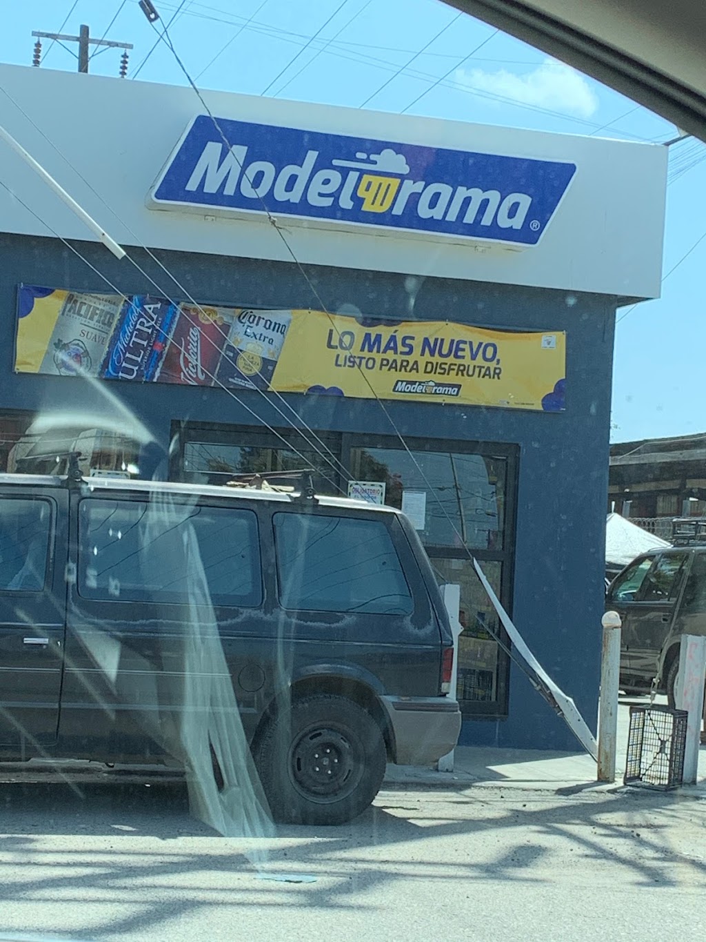 Modelorama | C. 4 Serapio Rendón 351, Libertad, 22400 Tijuana, B.C., Mexico | Phone: 800 466 3356