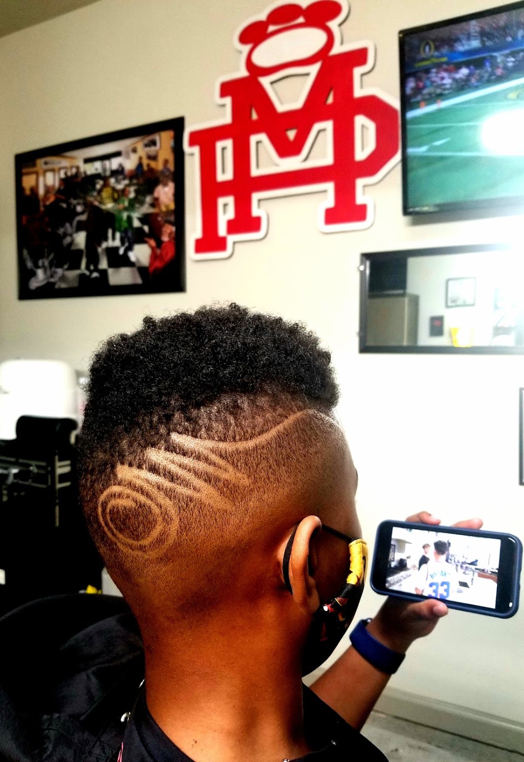 Barber Phalon Mcknight | 6000 Eldorado Pkwy, Frisco, TX 75034, USA | Phone: (469) 463-0347