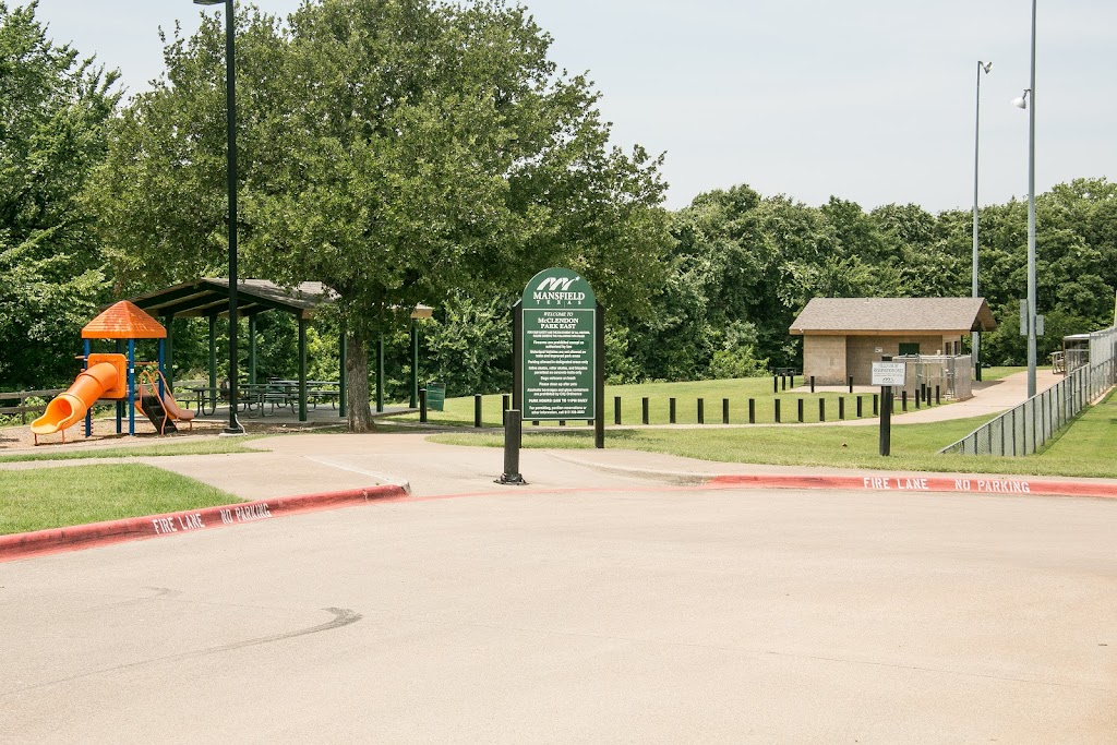 McClendon Park East | 740 W Kimball St, Mansfield, TX 76063, USA | Phone: (817) 728-3680