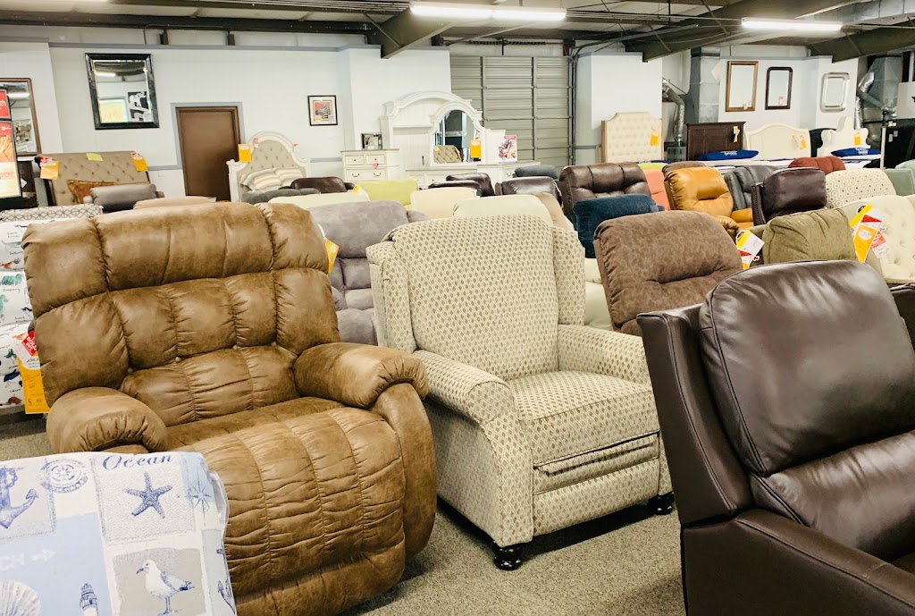 Heavner Furniture Market | 1701 W Market St, Smithfield, NC 27577, USA | Phone: (919) 934-0551