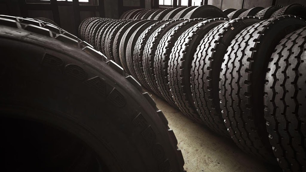 Diamond Tire & Dumpster Services | 13101 Eckles Rd Building 4.5, Parking lot, Plymouth, MI 48170, USA | Phone: (734) 522-7788