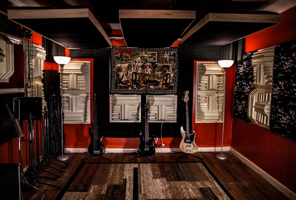 Mind2Mass Recording Studios | 3226 US-41 ALT, Clarksville, TN 37043, USA | Phone: (931) 492-9944