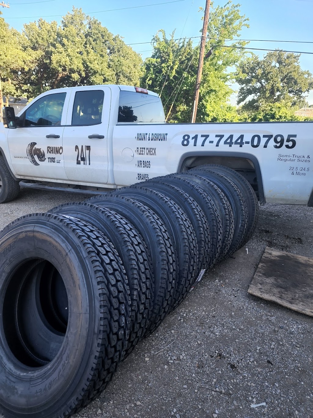 Rhino tire service | 4078 Eden Rd S, Kennedale, TX 76060, USA | Phone: (817) 744-0795