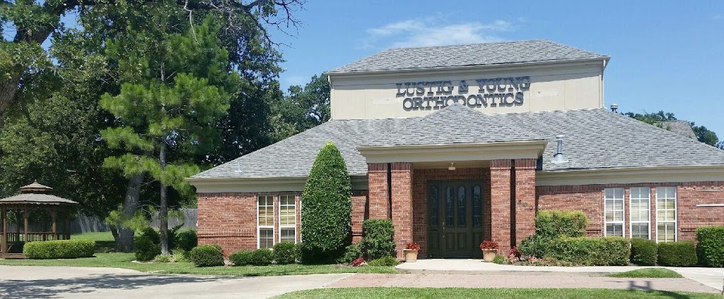 Lustig & Young Orthodontics | 8450 Park Vista Blvd, Fort Worth, TX 76137, USA | Phone: (817) 514-1717