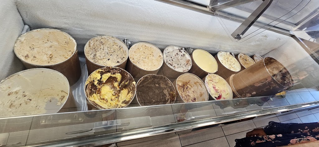 Baskin-Robbins | 357 Jacklin Rd, Milpitas, CA 95035, USA | Phone: (408) 946-3100