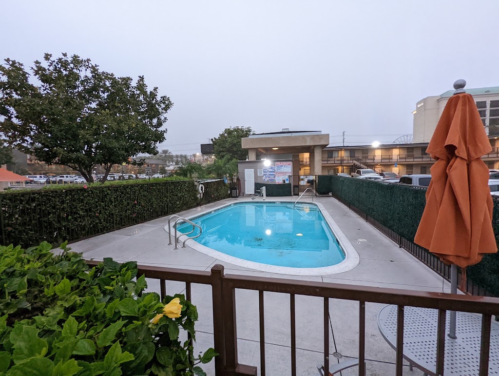 Eden Roc Inn & Suites | 1830 S West St, Anaheim, CA 92802, USA | Phone: (714) 663-8700