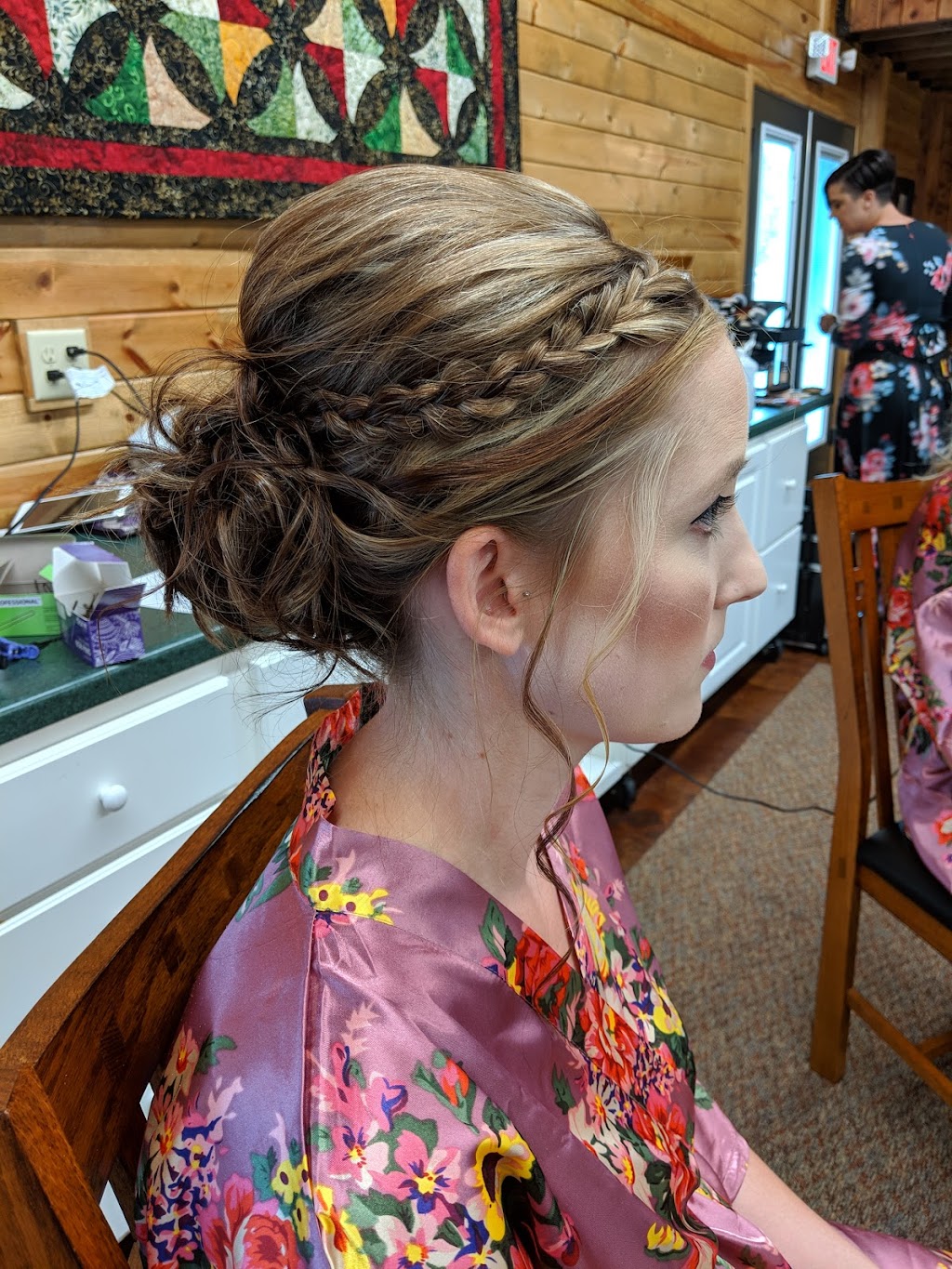 Beauty Lounge Salon & Boutique | 142 Summit Rd, River Falls, WI 54022, USA | Phone: (715) 781-7470