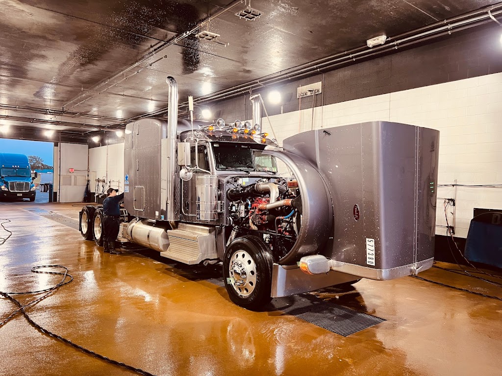 Blue Beacon Truck Wash of Weatherford, TX | 1712 Banks Dr I-20 Exit 410, Weatherford, TX 76087, USA | Phone: (817) 594-4601