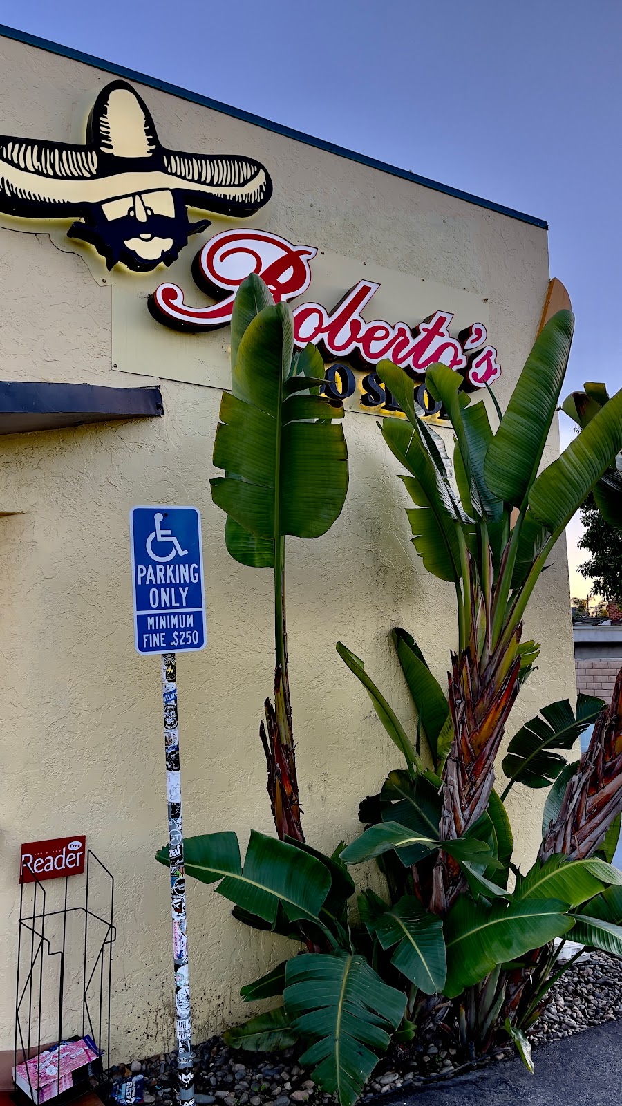 Robertos Taco Shop - Solana Beach | 445 N Hwy 101, Solana Beach, CA 92075, USA | Phone: (858) 704-4075