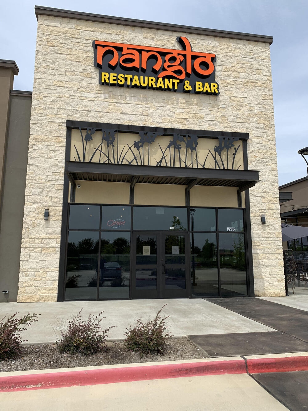 Nanglo Restaurant and Bar at Arlington | 3980 N Collins St Suite 150, Arlington, TX 76005, USA | Phone: (682) 252-4092