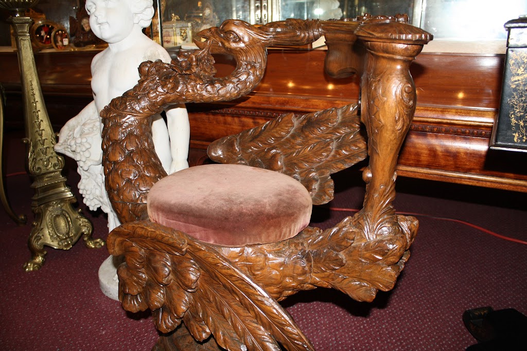 Kelly Schultz Antiques | 10885 Main St, Clarence, NY 14031, USA | Phone: (716) 759-2260