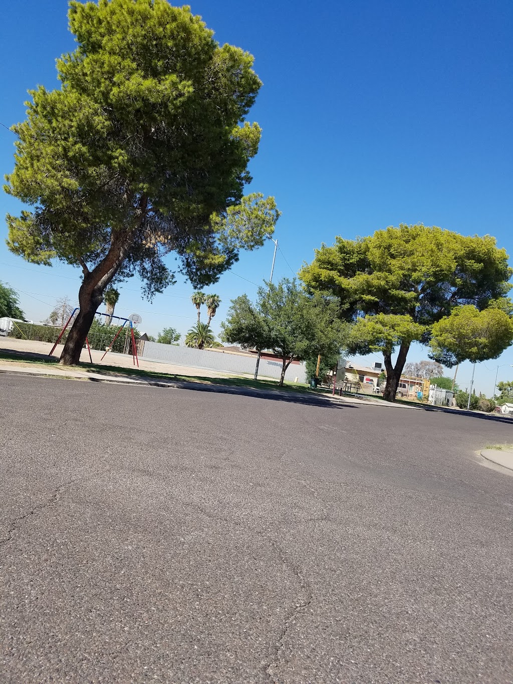 Yunya Mini Park | 2831 W Washington St, Phoenix, AZ 85009, USA | Phone: (602) 262-6111