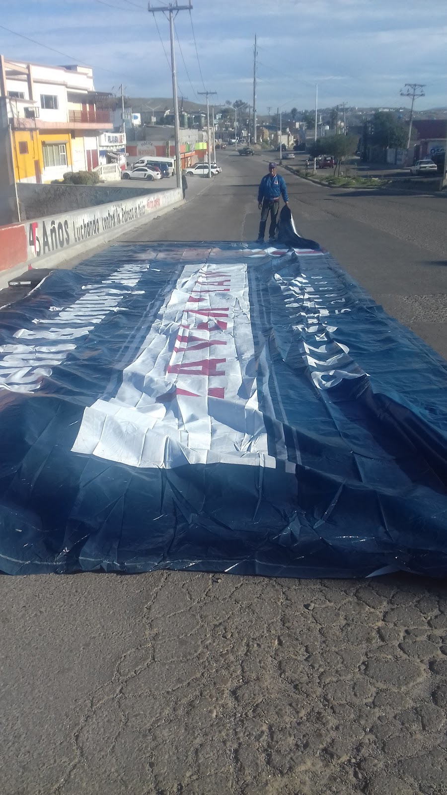 Lonas | El Jibarito, 22606 Tijuana, B.C., Mexico | Phone: 664 759 3860