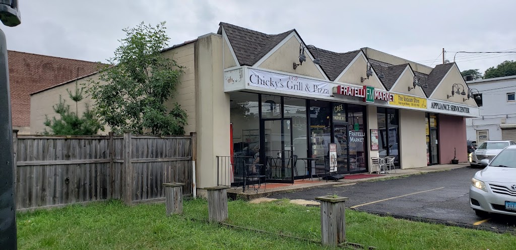 Chickys Grill and Pizza | 19 Cedar Heights Rd, Stamford, CT 06905, USA | Phone: (203) 968-8166