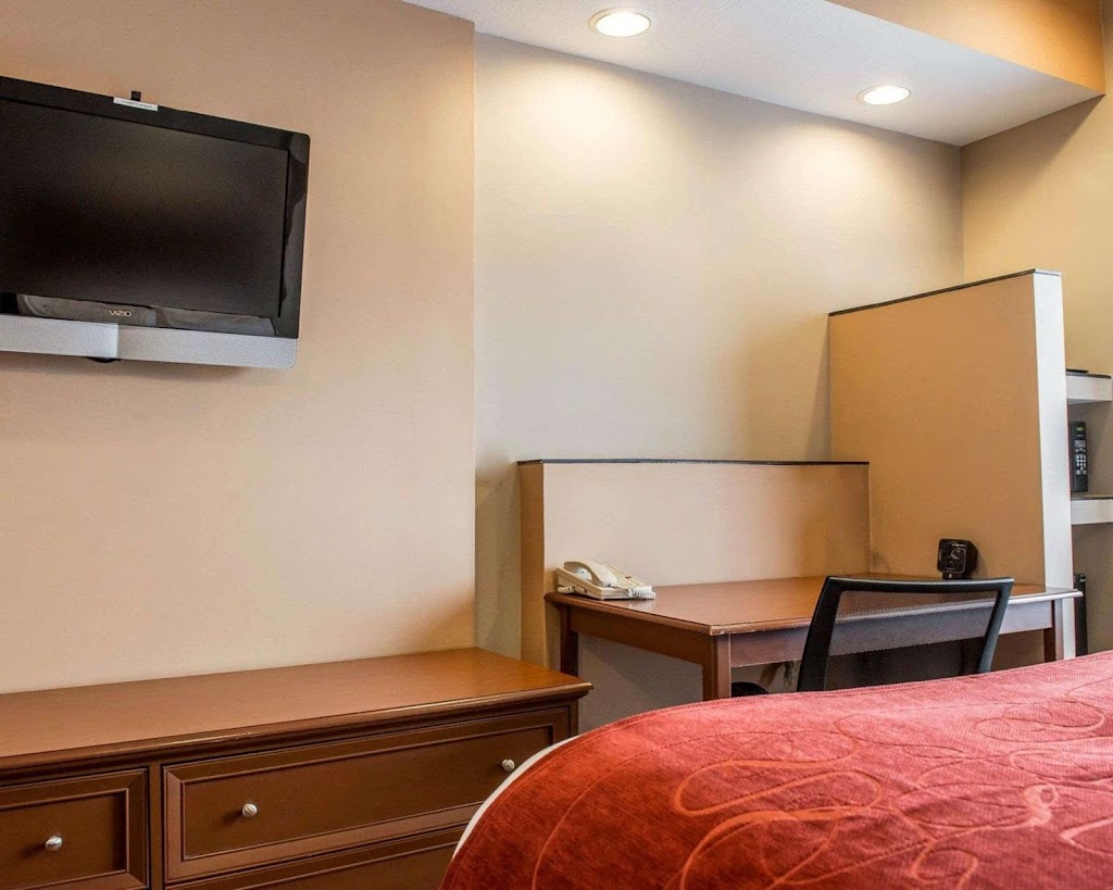 Comfort Suites | 1523 Old Brodhead Rd, Monaca, PA 15061, USA | Phone: (724) 728-9480
