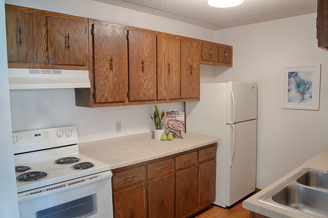 Creek Point Apartments | 1045 Hiawatha Ave, Hopkins, MN 55343, USA | Phone: (866) 757-4824