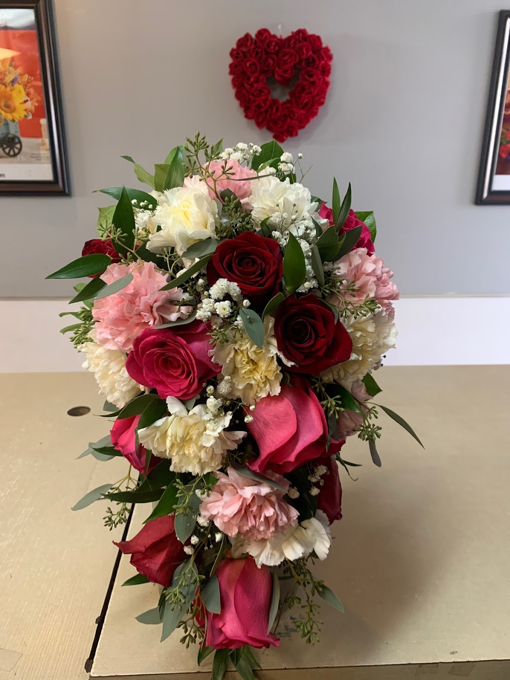 1-800-Flowers | Conroys Bakersfield | 3310 Truxtun Ave, Bakersfield, CA 93301, USA | Phone: (661) 325-8565