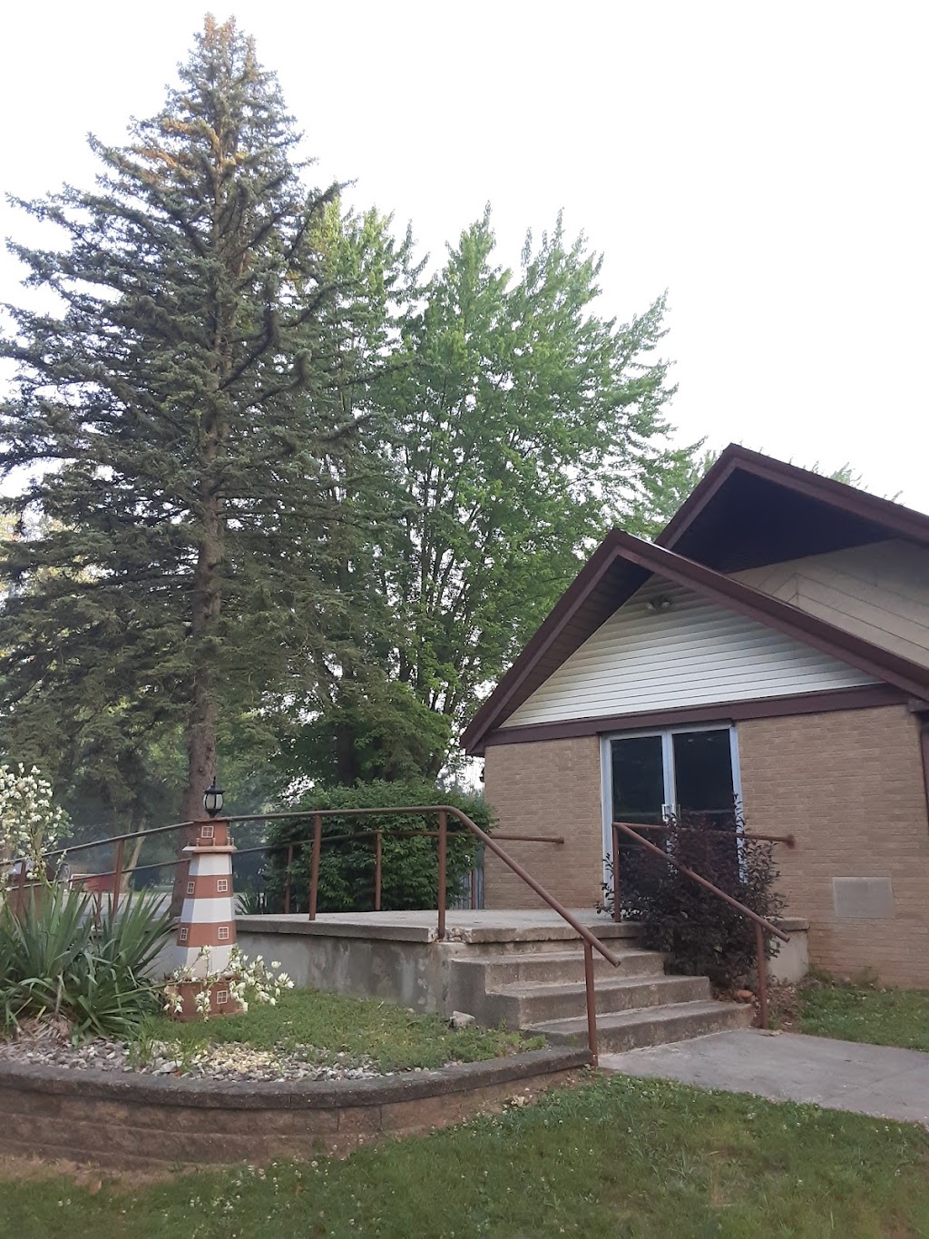 Pentecostal Lighthouse Church | 125 Fawley St, Warsaw, IN 46580, USA | Phone: (574) 267-7821