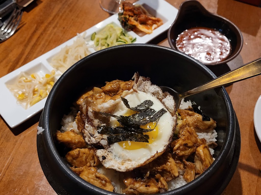 The Pacific Kitchen | 8300 Market Pl Ln, Montgomery, OH 45242, USA | Phone: (513) 898-1833