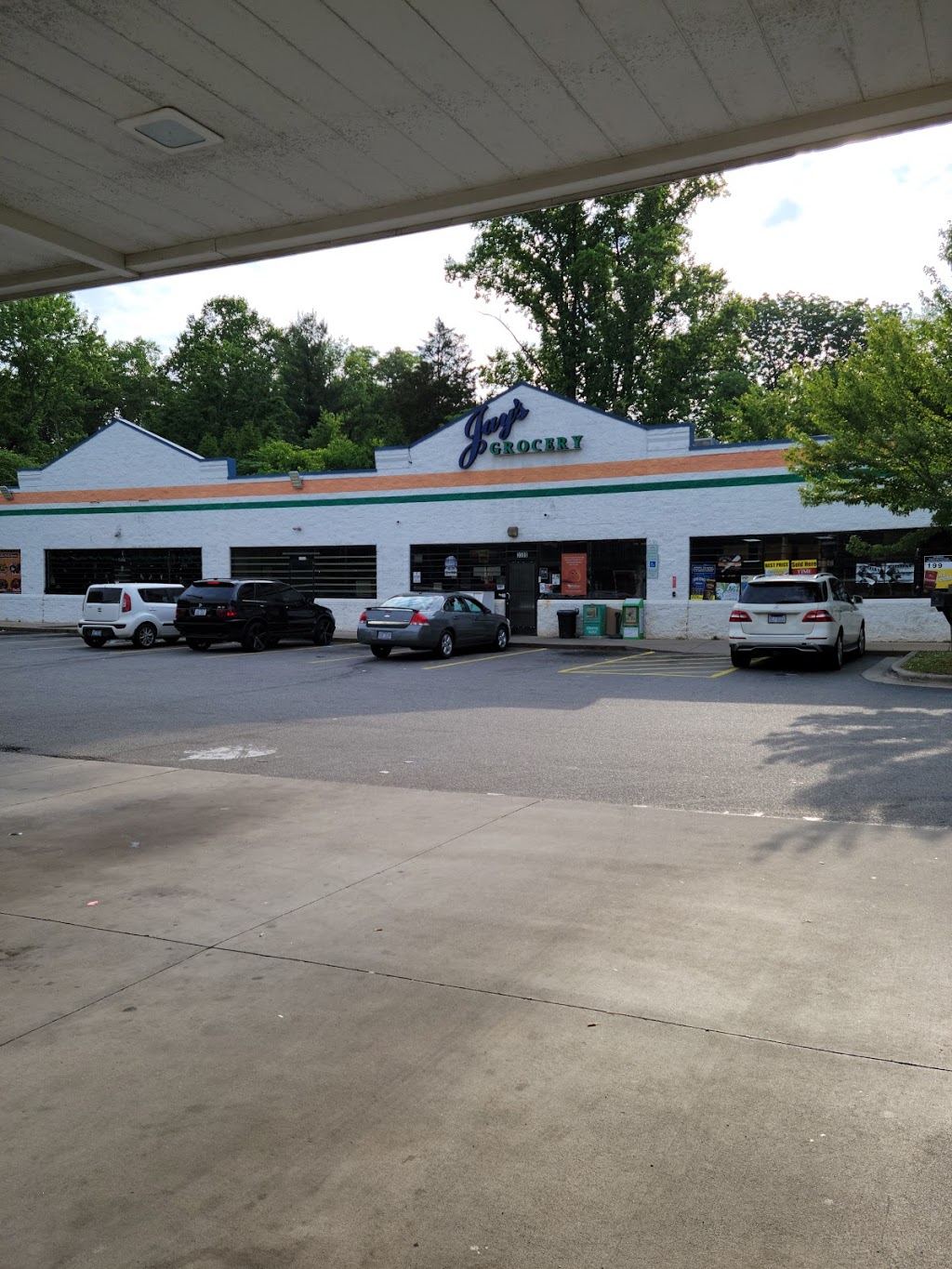 Jays Grocery | 3500 Summit Ave, Greensboro, NC 27405 | Phone: (336) 606-3679