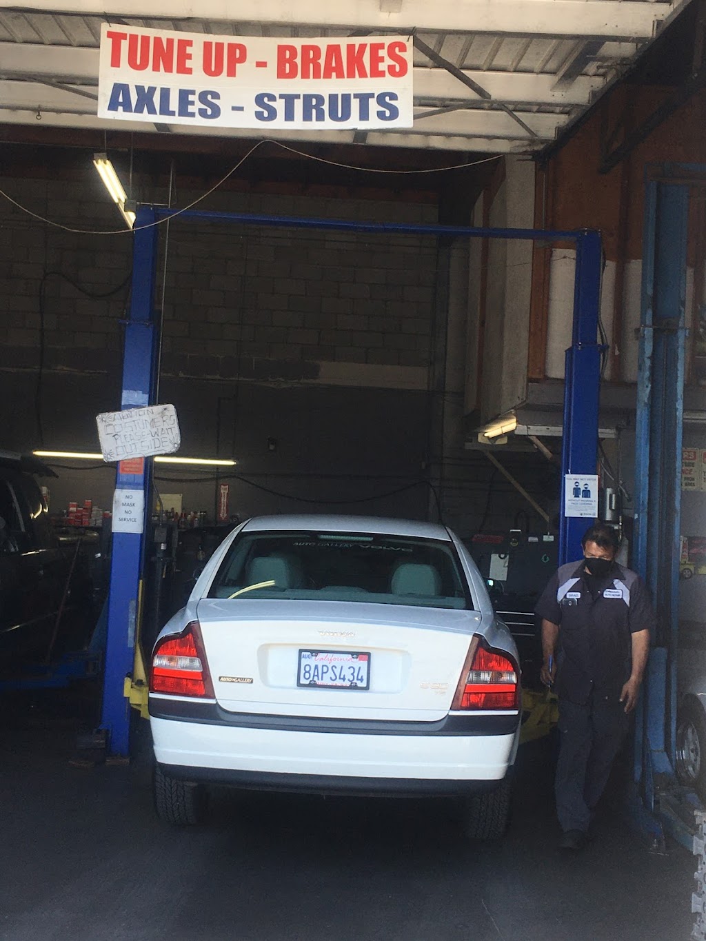 Emmanuel Auto Repair | 4055 W Century Blvd # 6, Inglewood, CA 90304 | Phone: (323) 245-3085