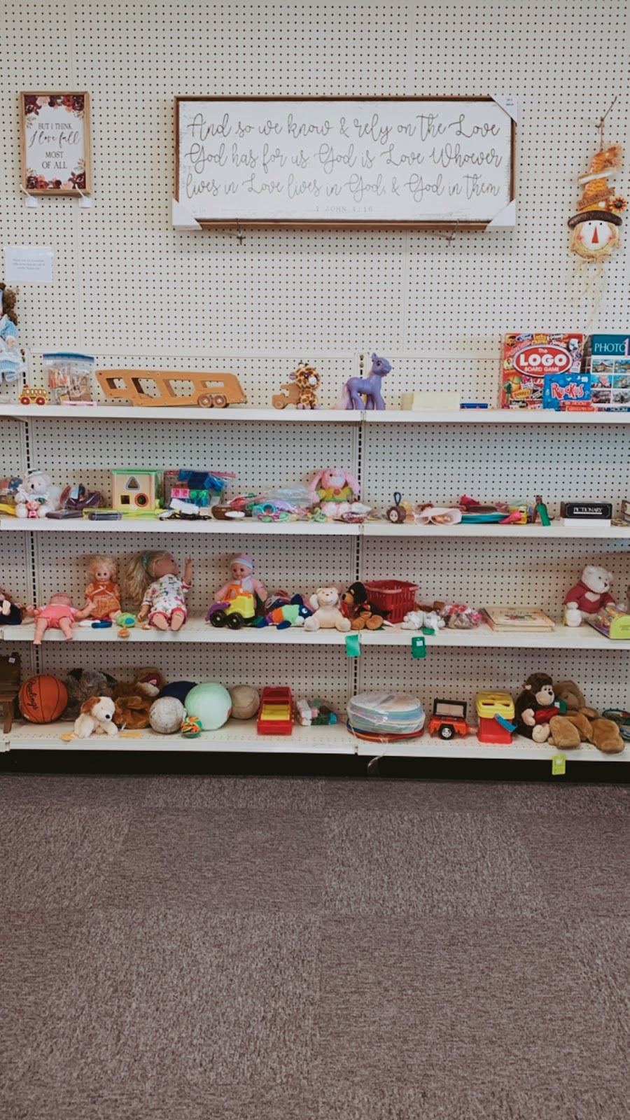 Sunflower Thrift Store | 6407 W Morgan Ave, Hutchinson, KS 67501, USA | Phone: (620) 665-6085