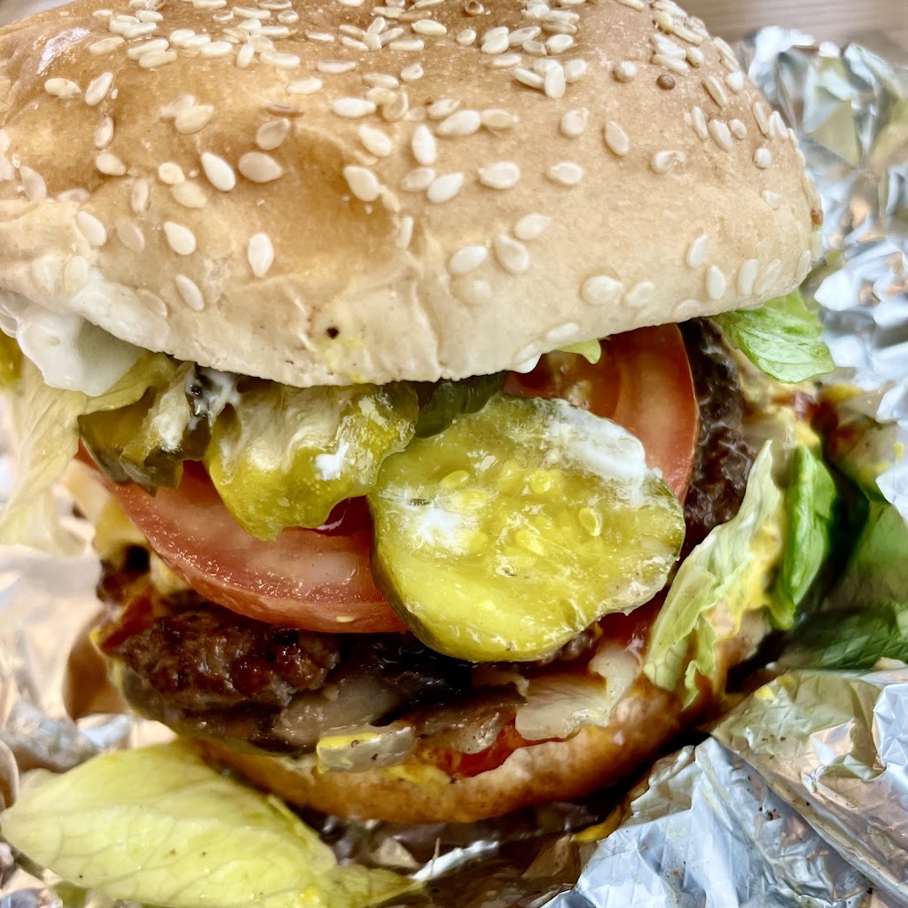 Five Guys | 1979 S Telegraph Rd, Bloomfield Hills, MI 48302, USA | Phone: (248) 775-5150