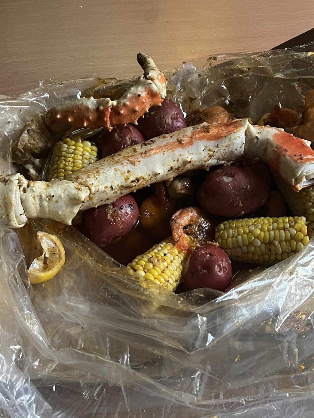 DB Seafood Boil | 314A Bedford Ave, Brooklyn, NY 11211, USA | Phone: (718) 388-0772