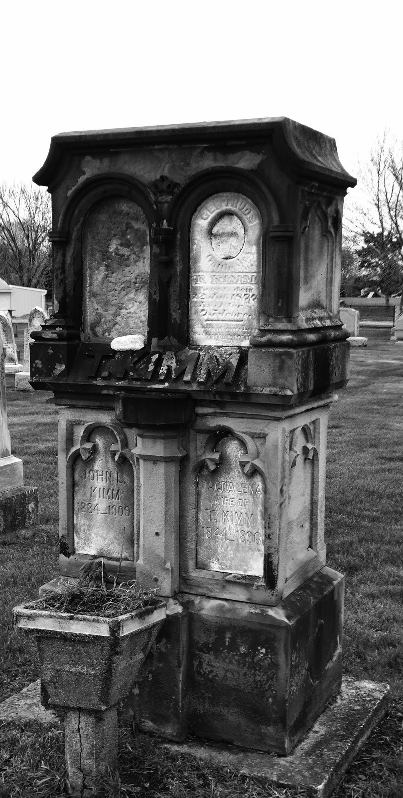 Saint Boniface Cemetery | US-61, Hastings, MN 55033, USA | Phone: (773) 561-2790