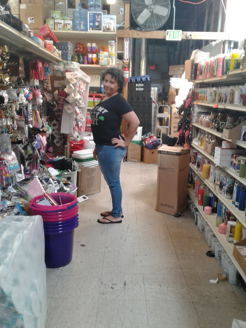 Red Tag Discount Warehouse | 12322 Long Beach Blvd, Lynwood, CA 90262, USA | Phone: (310) 637-7311