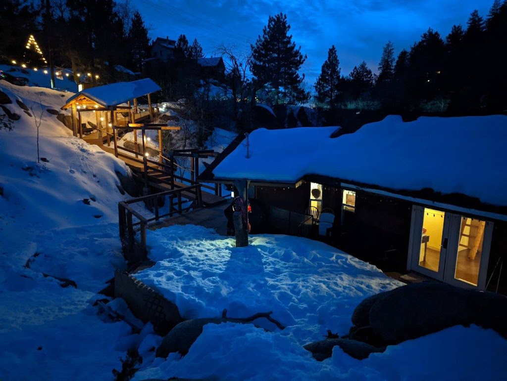 On the rocks. https://abnb.me/xQqPM13mUlb | CA-18, Big Bear Lake, CA 92314, USA | Phone: (909) 389-8097