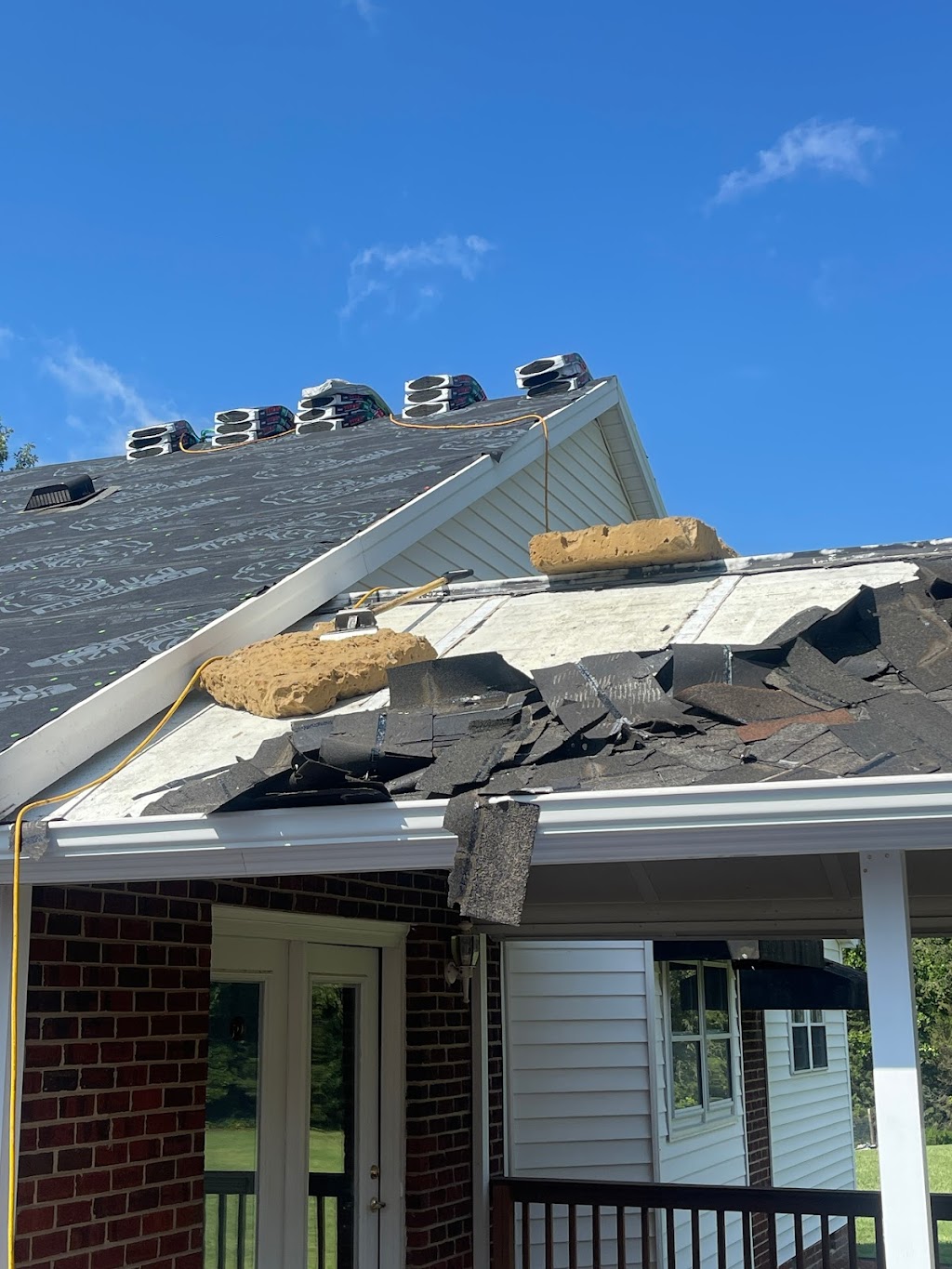 HLH Roofing | 105 Villa Ln, Davidson, NC 28036, USA | Phone: (704) 773-9065