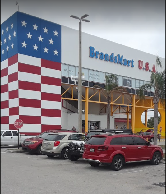 BrandsMart USA | Palmetto and 47 Avenue, 4320 NW 167th St, Miami Gardens, FL 33054 | Phone: (305) 624-5400