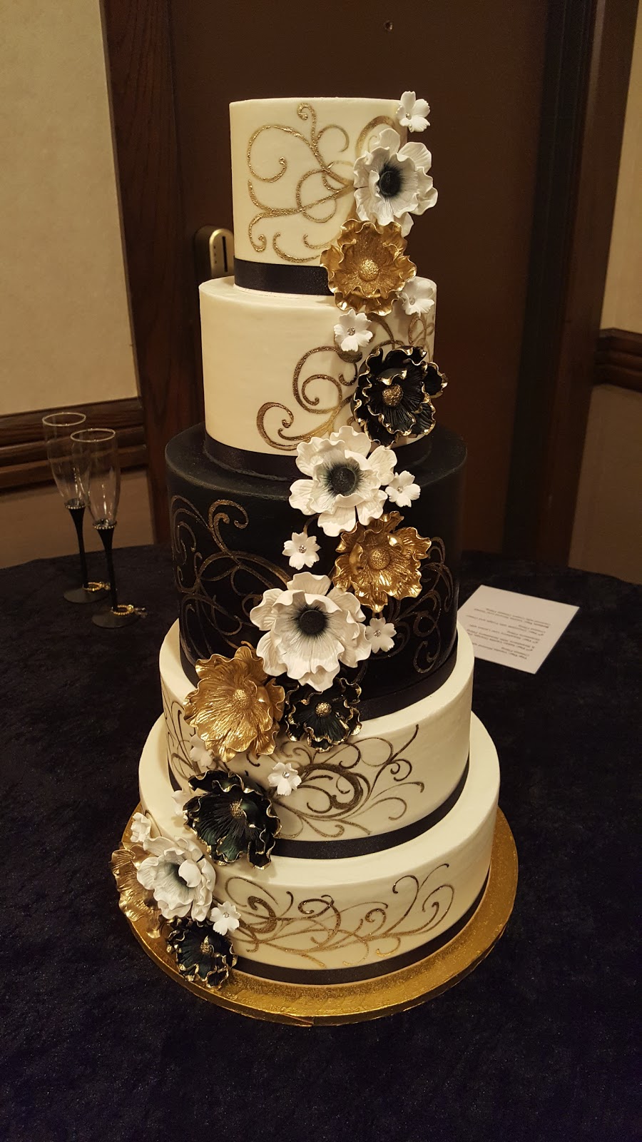 W.O.W. Cakes | 4327 W 13th St N, Wichita, KS 67212, USA | Phone: (316) 516-3351