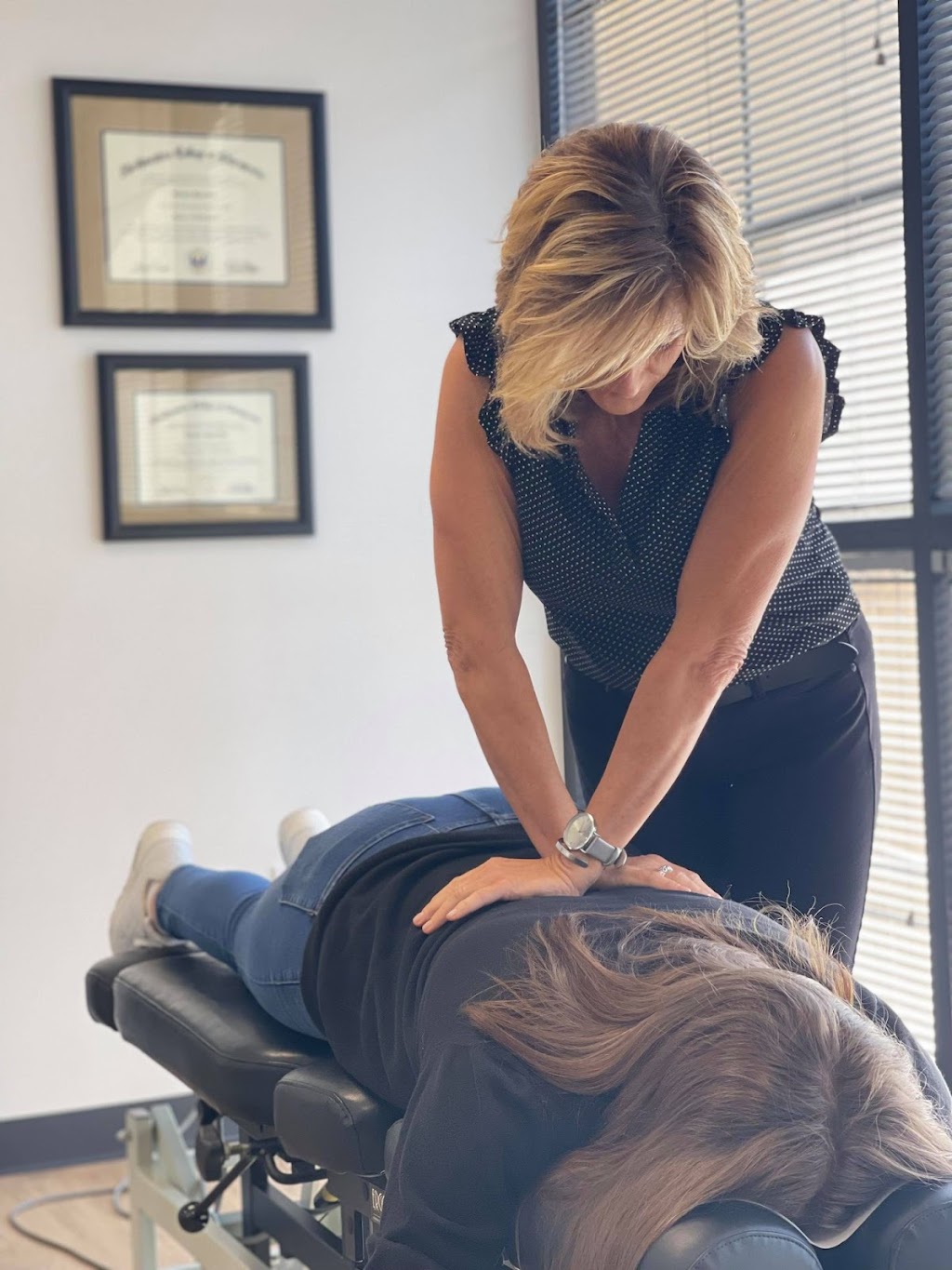 AFC Physical Medicine & Chiropractic: Surprise | 14239 W Bell Rd UNIT 108, Surprise, AZ 85374 | Phone: (602) 932-7809