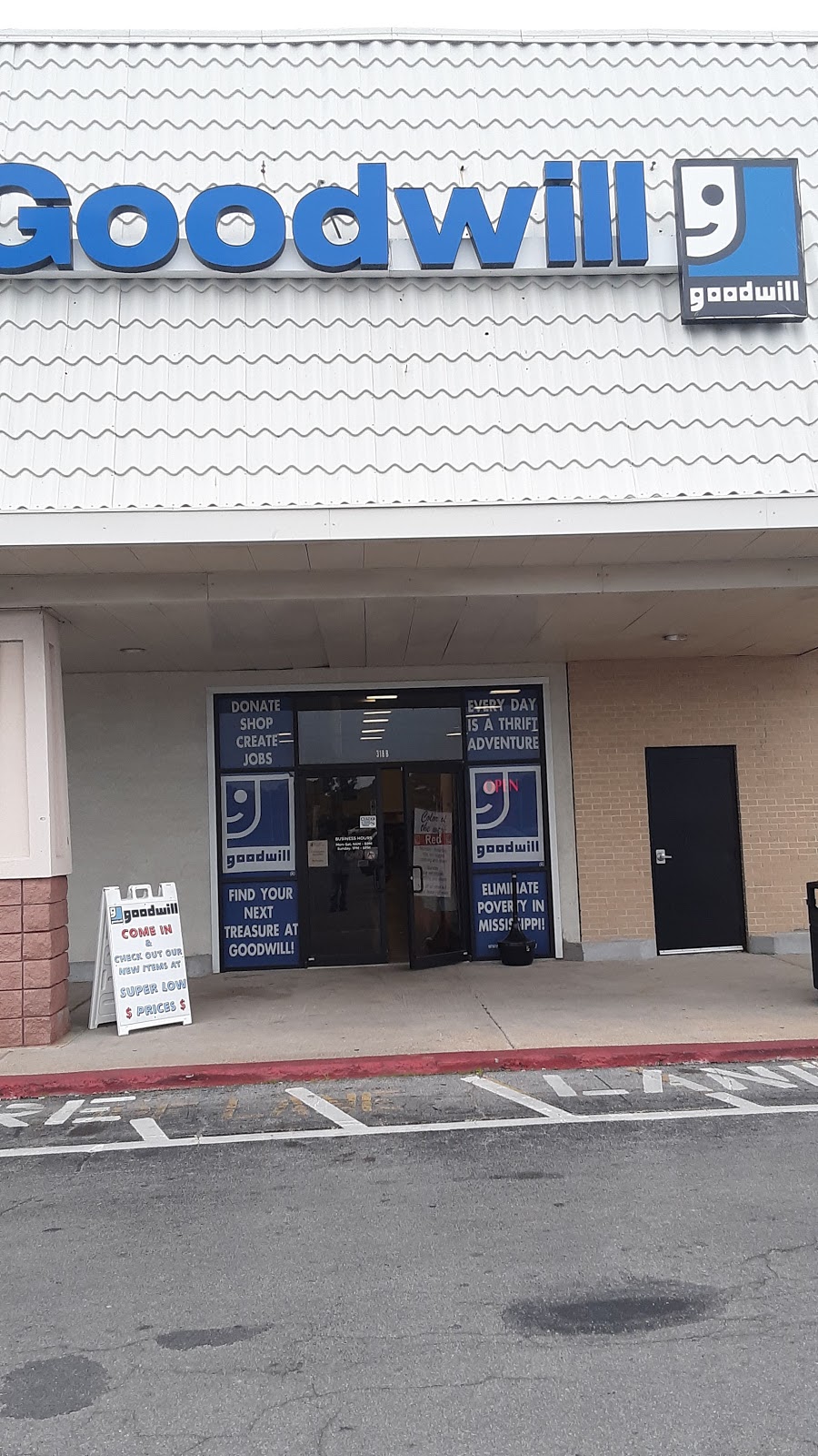 Goodwill Waveland Retail Store & Donation Center in 318 US90 Suite B