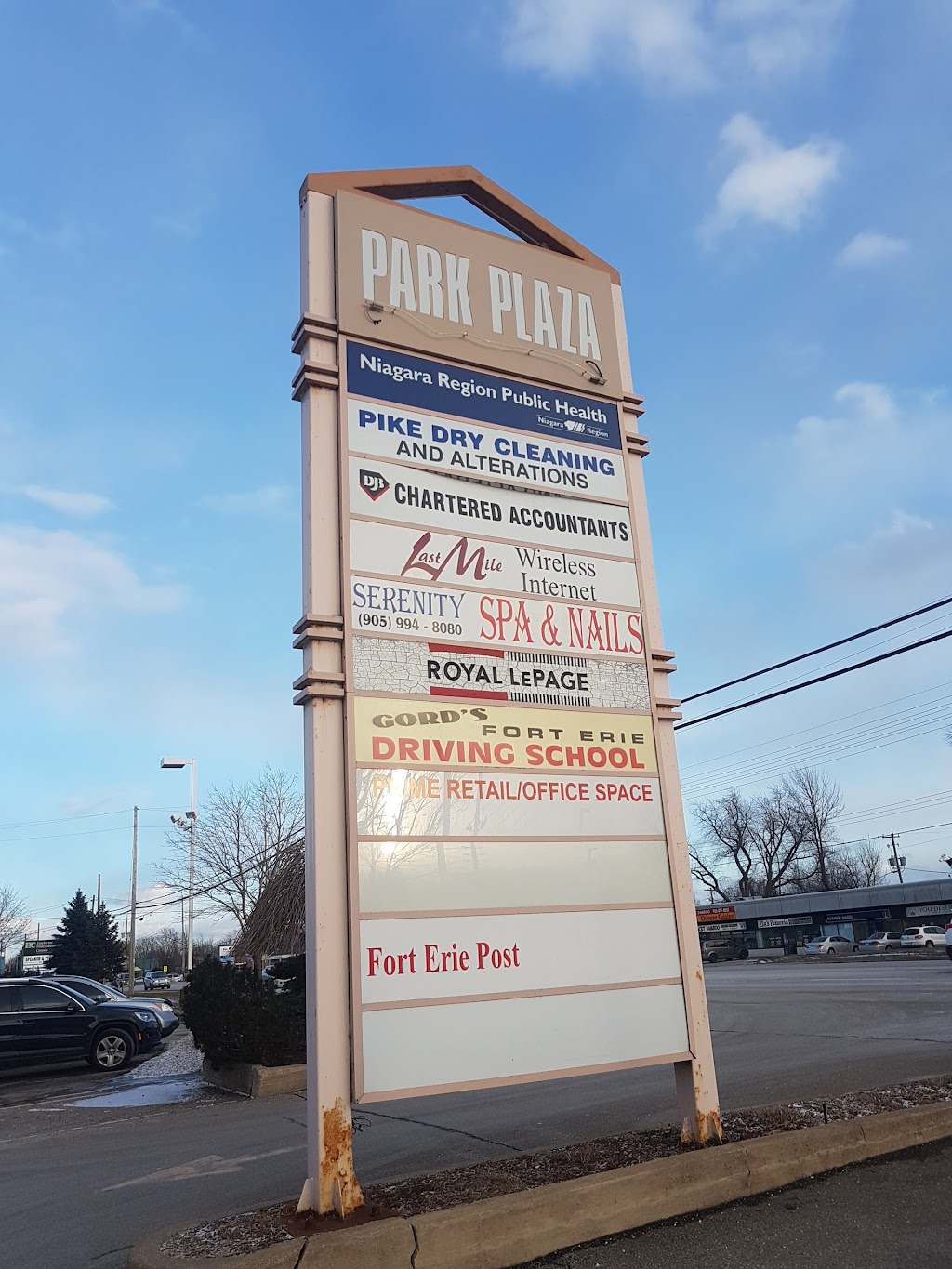 Pikes Dry Cleaners | 1256 Garrison Rd, Fort Erie, ON L2A 1P1, Canada | Phone: (905) 871-8599