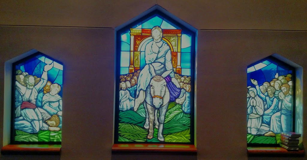 Catholic Church of the Resurrection | 4910 N Woodlawn St, Bel Aire, KS 67220, USA | Phone: (316) 744-2776