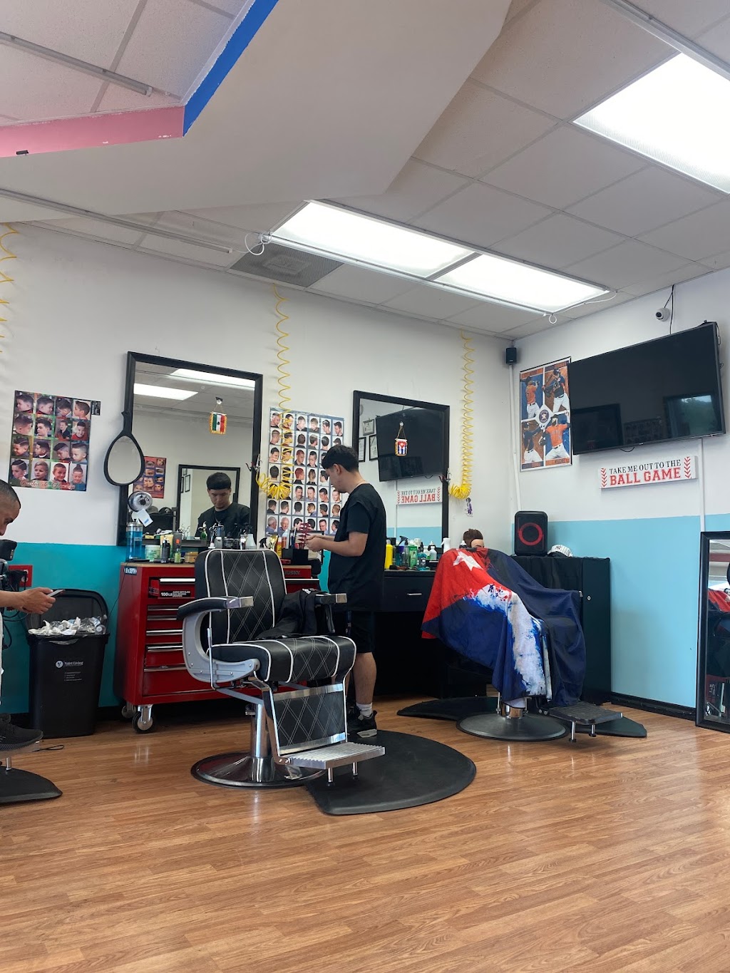 Flaco barber salon | 17202 Clay Rd suite 101-A, Houston, TX 77084, USA | Phone: (346) 777-8475