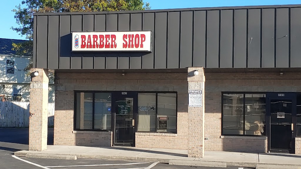 Luckys Barber Shop | 1945 Zettler Center Dr, Columbus, OH 43223, USA | Phone: (614) 937-0989
