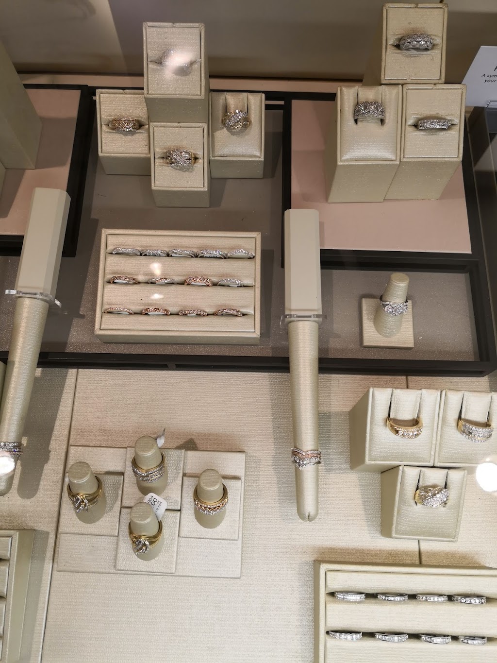 KAY Jewelers | 999 S Washington St E 113, North Attleborough, MA 02760, USA | Phone: (508) 643-0120