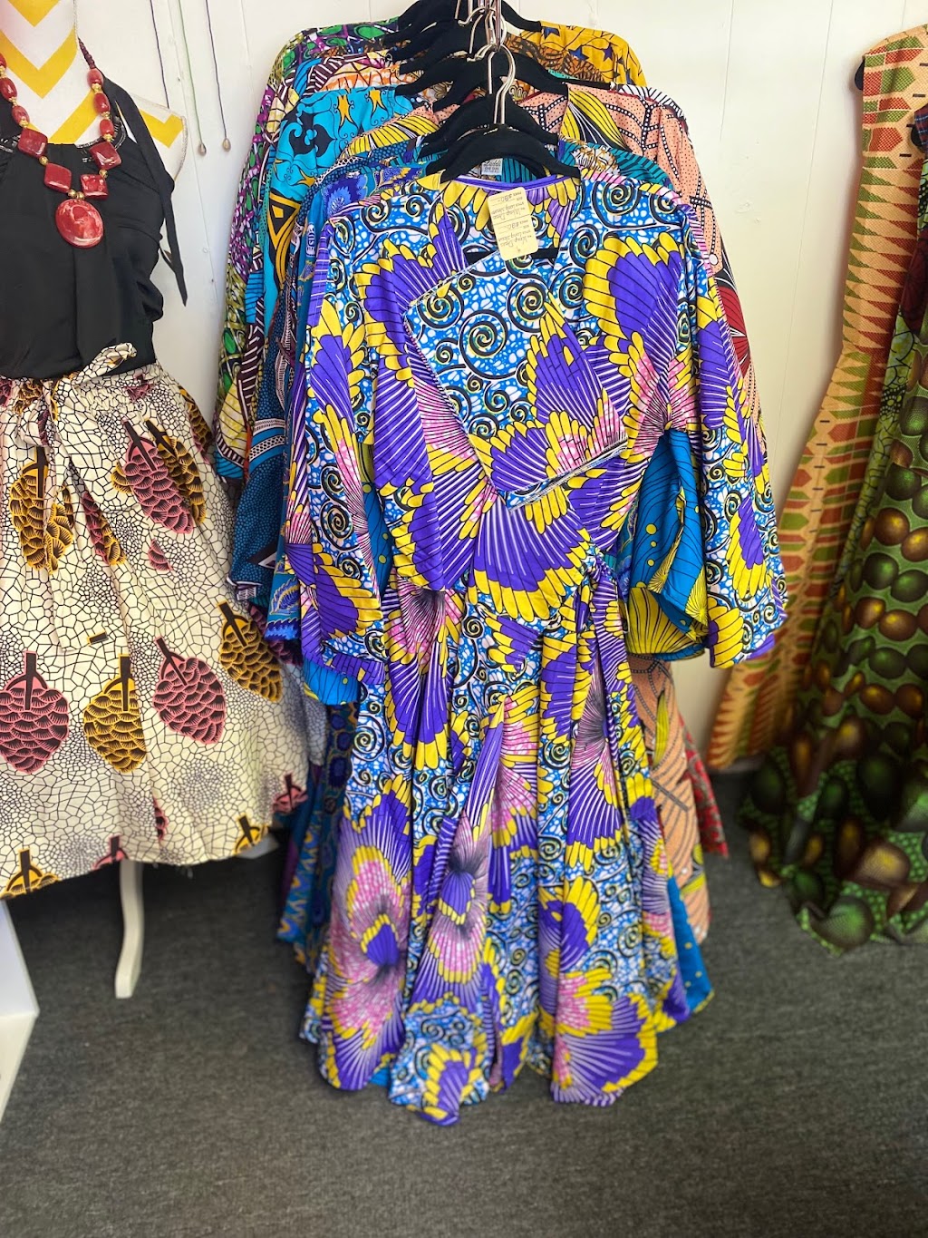 Afrikan Queens Boutique | 96 5th Ave, Troy, NY 12180, USA | Phone: (518) 328-4949