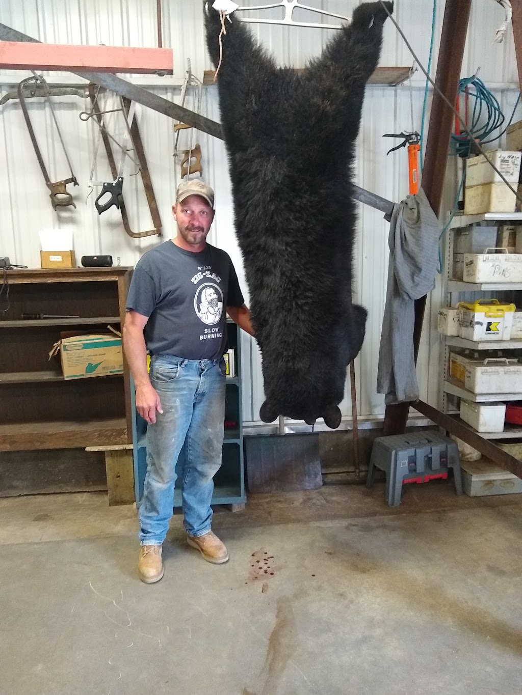 Diamond J Big Game Processing | 2995 317th Ave NE, Cambridge, MN 55008, USA | Phone: (612) 867-4609