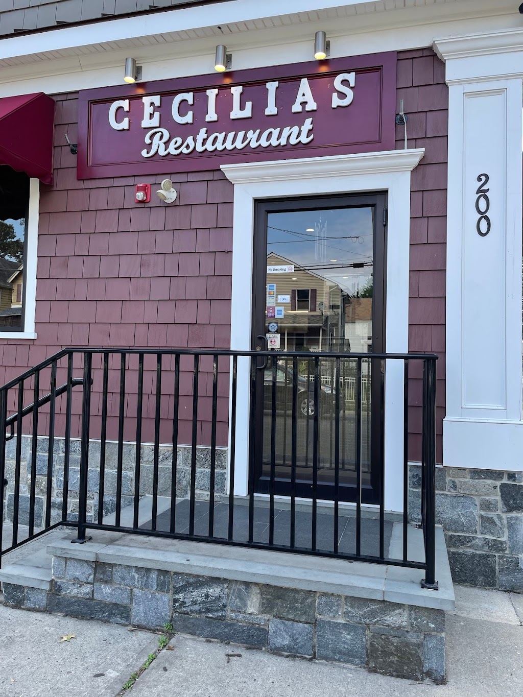 Cecilias Restaurant & Pupuseria | 200 Grant Ave, Plainfield, NJ 07060, USA | Phone: (908) 205-5590