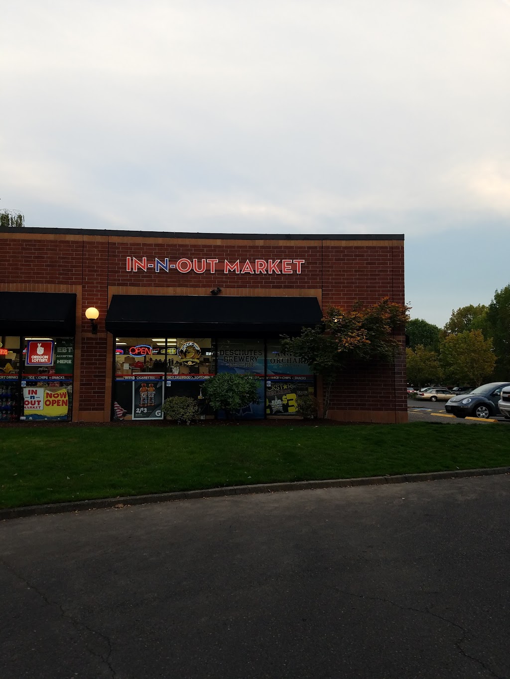 In and Out Market | 29020 Town Center Loop E #100, Wilsonville, OR 97070, USA | Phone: (503) 570-0105