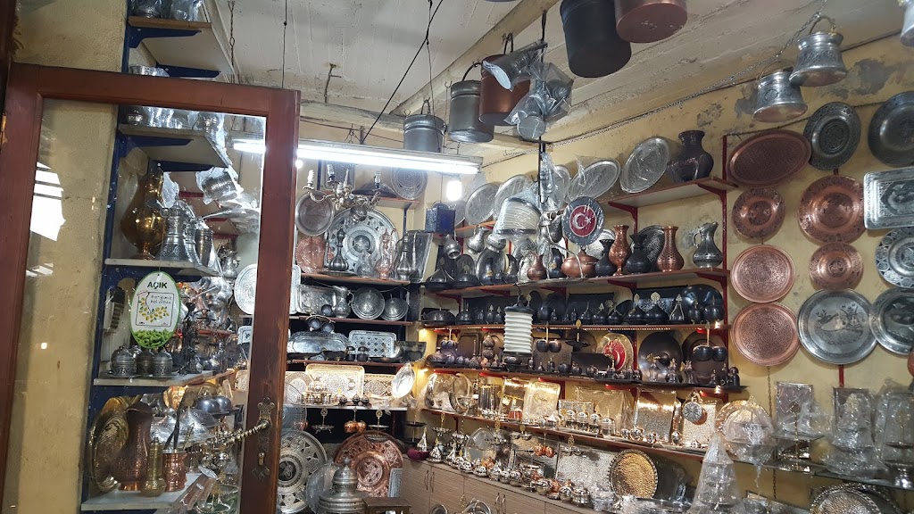 Coppersmith Bazaar | Boyacı, Eskici Çarşısı Sk., 27400 Şahinbey/Gaziantep, Türkiye | Phone: 0536 554 72 64