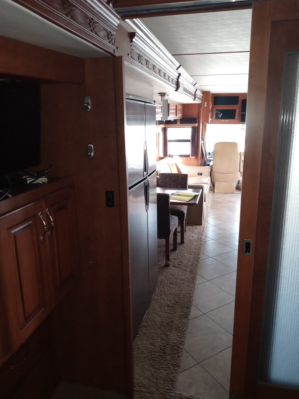 PPL Motor Homes | 5270 I-35, New Braunfels, TX 78130 | Phone: (830) 608-0555