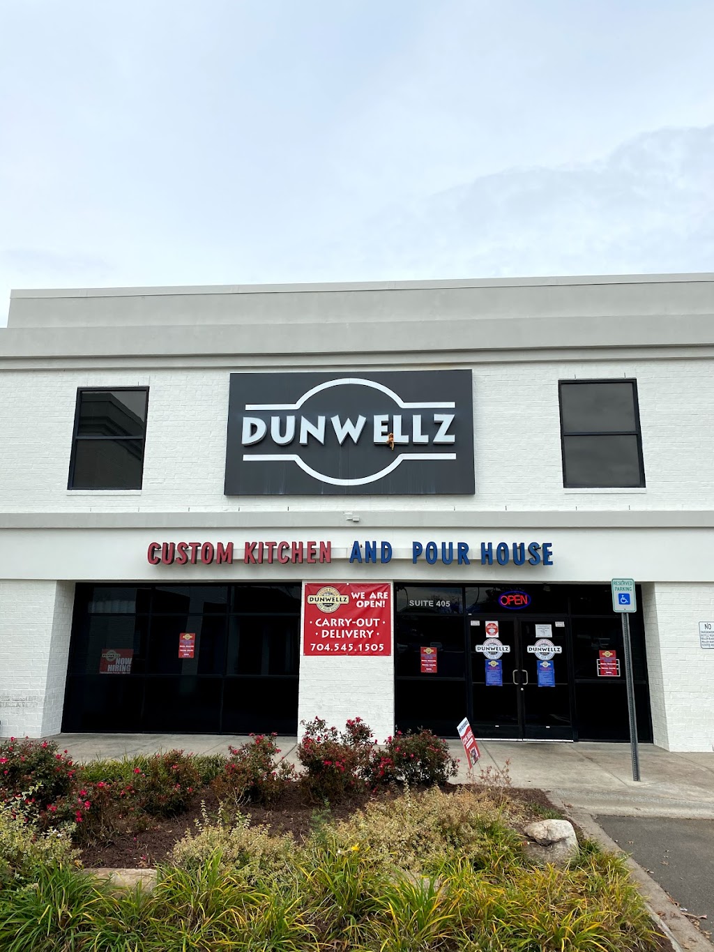 Dunwellz Custom Kitchen and Pour House | 7110 Brighton Park Dr, Mint Hill, NC 28227, USA | Phone: (704) 545-1505